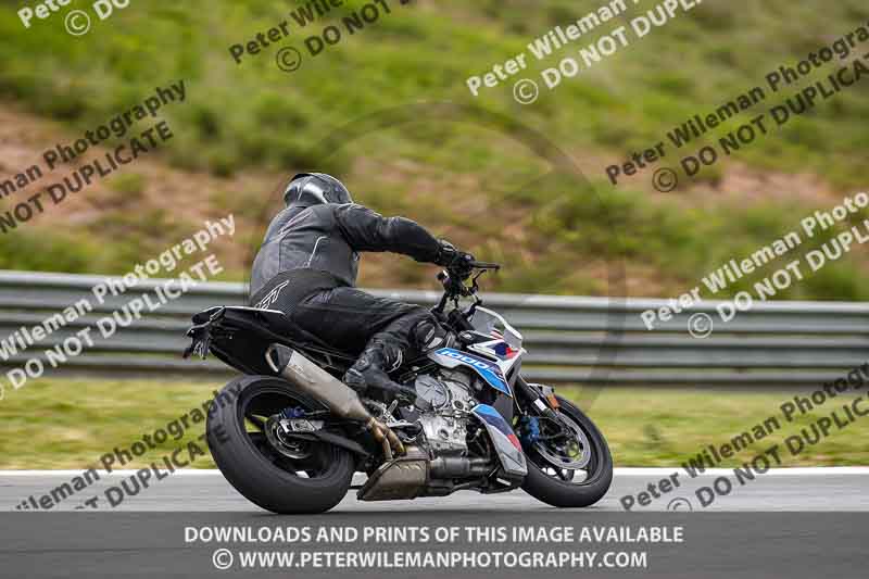 cadwell no limits trackday;cadwell park;cadwell park photographs;cadwell trackday photographs;enduro digital images;event digital images;eventdigitalimages;navarra;no limits trackdays;peter wileman photography;racing digital images;trackday digital images;trackday photos